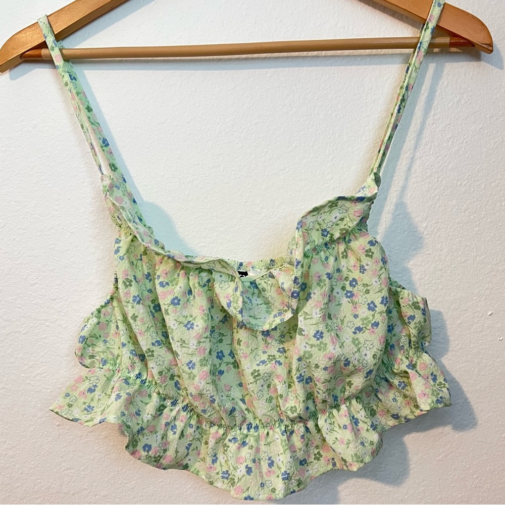 H&M/Divide ruffle crop top L